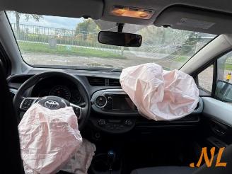 Toyota Yaris Yaris III (P13), Hatchback, 2010 / 2020 1.5 16V Hybrid picture 9