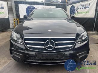 krockskadad bil auto Mercedes E-klasse E (W213), Sedan, 2016 / 2023 E-220d 2.0 Turbo 16V 2016/4