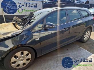 Opel Astra Astra J Sports Tourer (PD8/PE8/PF8), Combi, 2010 / 2015 1.4 Turbo 16V picture 4