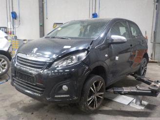 Coche siniestrado Peugeot 108 108 Hatchback 1.0 12V (1KRFE(CFB)) [51kW]  (05-2014/...) 2014