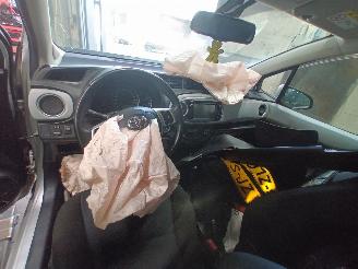 Toyota Yaris Yaris III (P13) Hatchback 1.5 16V Hybrid (1NZ-FXE) [74kW]  (03-2012/09=
-2020) picture 5