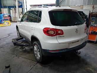 Volkswagen Tiguan Tiguan (5N1/2) SUV 2.0 TSI 16V 4Motion (CCZA(Euro 5)) [147kW]  (09-200=
7/07-2018) picture 4