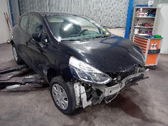 Renault Clio Clio IV (5R) Hatchback 5-drs 1.5 Energy dCi 90 FAP (K9K-608(K9K-B6)) [=
66kW]  (11-2012/08-2021) picture 2