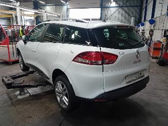 Renault Clio Clio IV Estate/Grandtour (7R) Combi 5-drs 0.9 Energy TCE 90 12V (H4B-4=
08(H4B-B4)) [66kW]  (01-2013/08-2021) picture 4