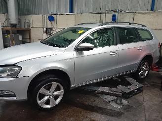 Volkswagen Passat Passat Variant (365) Combi 1.6 TDI 16V Bluemotion (CAYC(Euro 5)) [77kW=
]  (08-2010/12-2014) picture 1