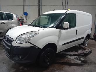 Uttjänta bilar auto Fiat Doblo Doblo Cargo (263) Van 1.3 D Multijet (263.A.2000) [66kW]  (02-2010/12-=
2023) 2013/3