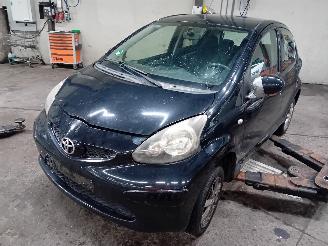Purkuautot passenger cars Toyota Aygo Aygo (B10) Hatchback 1.0 12V VVT-i (1KR-FE) [50kW]  (07-2005/05-2014) 2006/10