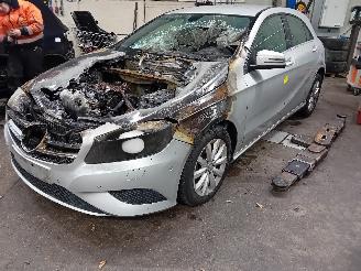 Uttjänta bilar auto Mercedes A-klasse A (W176) Hatchback 1.6 A-180 16V (M270.910) [90kW]  (09-2012/05-2018) 2012/11