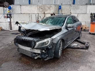 skadebil auto Mercedes A-klasse A (W176) Hatchback 1.5 A-180 CDI, A-180d 16V (OM607.951(K9K)) [80kW]  =
(06-2012/05-2018) 2014/6