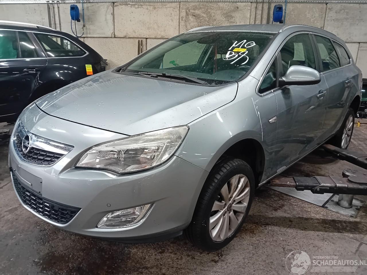 Opel Astra Astra J Sports Tourer (PD8/PE8/PF8) Combi 1.4 Turbo 16V (A14NET(Euro 5=
)) [103kW]  (10-2010/10-2015)