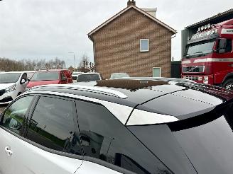 Peugeot 3008 gereserveerd 1.2 Turbo 131pk 6-bak Premium - nap - navi - cam - virtual - elektr klep - 19 inch - line assist - keyless - pdc v+a picture 6