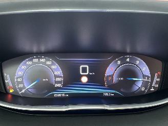 Peugeot 3008 gereserveerd 1.2 Turbo 131pk 6-bak Premium - nap - navi - cam - virtual - elektr klep - 19 inch - line assist - keyless - pdc v+a picture 21