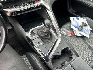 Peugeot 3008 gereserveerd 1.2 Turbo 131pk 6-bak Premium - nap - navi - cam - virtual - elektr klep - 19 inch - line assist - keyless - pdc v+a picture 40