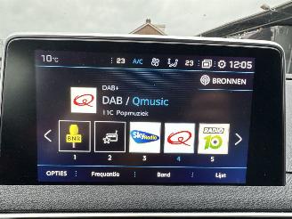 Peugeot 3008 gereserveerd 1.2 Turbo 131pk 6-bak Premium - nap - navi - cam - virtual - elektr klep - 19 inch - line assist - keyless - pdc v+a picture 30