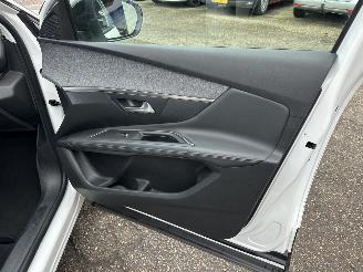 Peugeot 3008 gereserveerd 1.2 Turbo 131pk 6-bak Premium - nap - navi - cam - virtual - elektr klep - 19 inch - line assist - keyless - pdc v+a picture 48