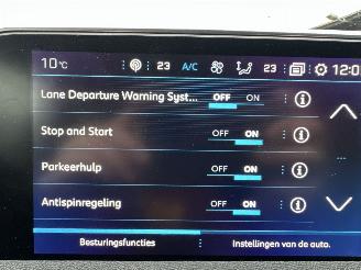 Peugeot 3008 gereserveerd 1.2 Turbo 131pk 6-bak Premium - nap - navi - cam - virtual - elektr klep - 19 inch - line assist - keyless - pdc v+a picture 27
