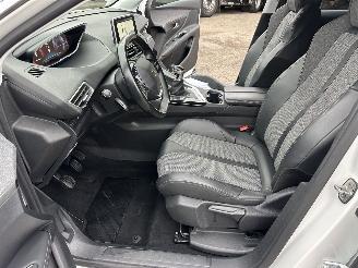 Peugeot 3008 gereserveerd 1.2 Turbo 131pk 6-bak Premium - nap - navi - cam - virtual - elektr klep - 19 inch - line assist - keyless - pdc v+a picture 59