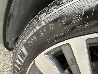 Peugeot 3008 gereserveerd 1.2 Turbo 131pk 6-bak Premium - nap - navi - cam - virtual - elektr klep - 19 inch - line assist - keyless - pdc v+a picture 78