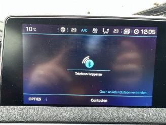 Peugeot 3008 gereserveerd 1.2 Turbo 131pk 6-bak Premium - nap - navi - cam - virtual - elektr klep - 19 inch - line assist - keyless - pdc v+a picture 26