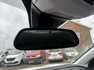 Peugeot 3008 gereserveerd 1.2 Turbo 131pk 6-bak Premium - nap - navi - cam - virtual - elektr klep - 19 inch - line assist - keyless - pdc v+a picture 37