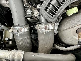 Peugeot 3008 gereserveerd 1.2 Turbo 131pk 6-bak Premium - nap - navi - cam - virtual - elektr klep - 19 inch - line assist - keyless - pdc v+a picture 71