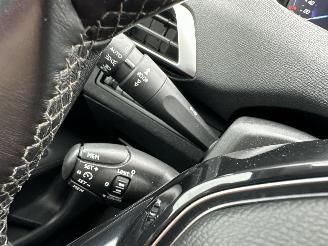 Peugeot 3008 gereserveerd 1.2 Turbo 131pk 6-bak Premium - nap - navi - cam - virtual - elektr klep - 19 inch - line assist - keyless - pdc v+a picture 35