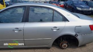 Hyundai Sonata Sonata, Sedan, 2005 / 2010 2.4 16V CVVT picture 10