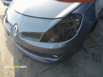 Renault Clio III (onderdelen) kleur: TEJ47 donorauto picture 21