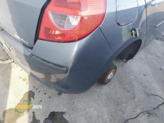 Renault Clio III (onderdelen) kleur: TEJ47 donorauto picture 7