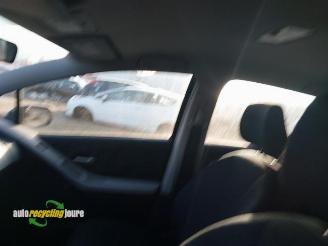 Toyota Yaris Yaris II (P9), Hatchback, 2005 / 2014 1.3 16V VVT-i picture 17