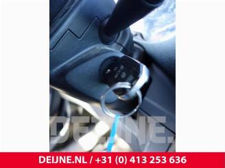 Peugeot Expert Expert (V1/VA/VB/VE/VF/VT/VY), Van, 2016 2.0 Blue HDi 120 16V picture 29