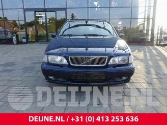 Volvo V-70 V70 (GW/LW/LZ), Combi, 1997 / 2002 2.5 10V picture 2