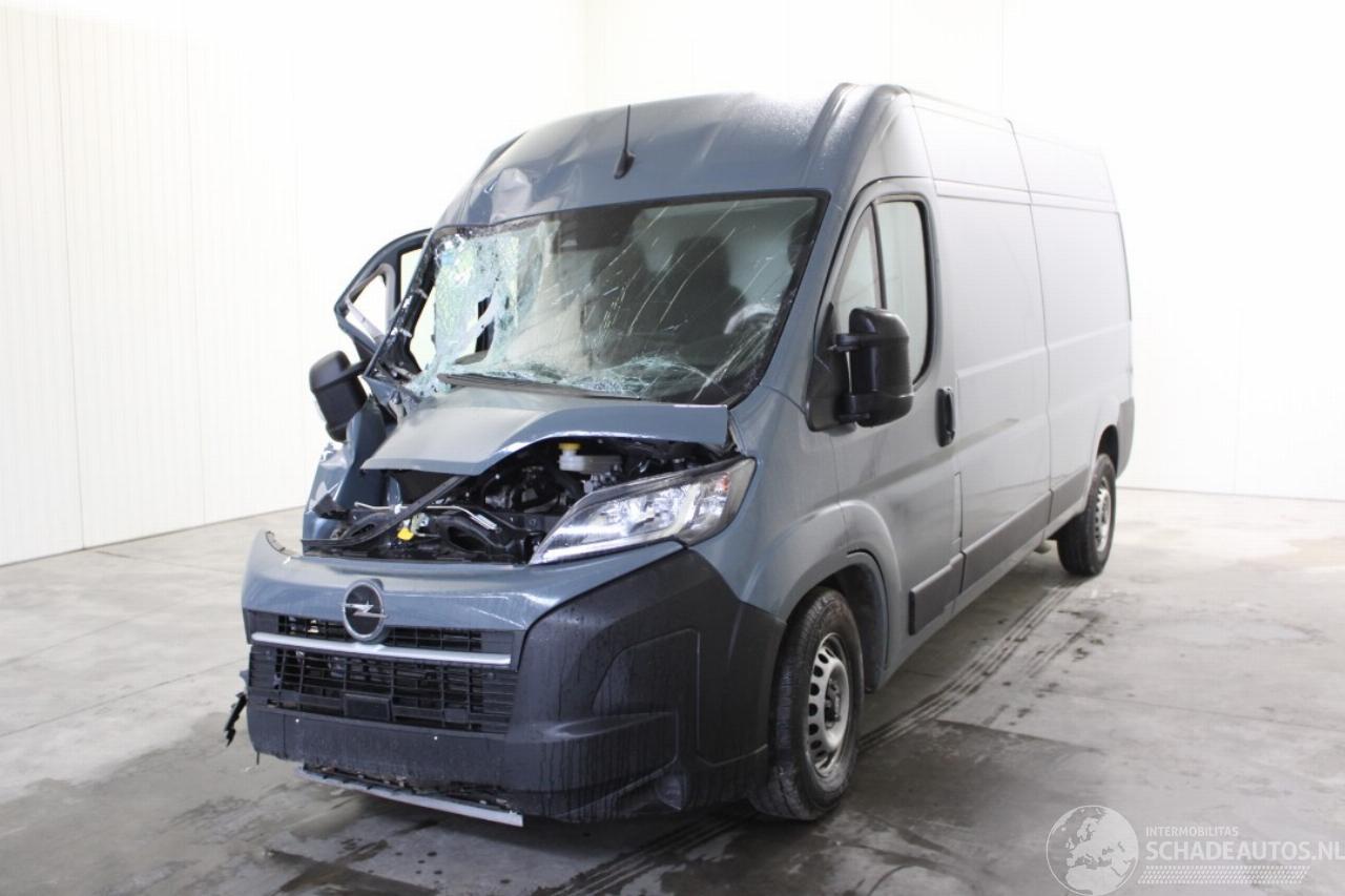 Opel Movano 