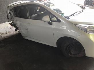 demontáž osobní automobily Toyota Verso S DIESEL - 1364CC - 66KW - EURO 5B 2015/2