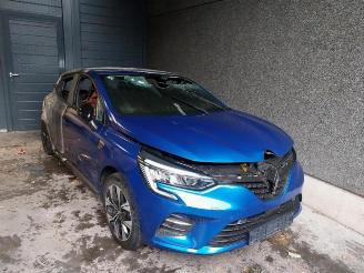 Vrakbiler auto Renault Clio Clio V (RJAB), Hatchback 5-drs, 2019 1.0 TCe 90 12V 2021/3