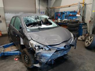 Vrakbiler auto Toyota Yaris Yaris III (P13), Hatchback, 2010 / 2020 1.5 16V Dual VVT-iE 2020/6