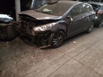 Purkuautot passenger cars Hyundai I-30 1600 diesel 2014/1