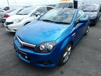 Coche siniestrado Opel Tigra 1800cc benzine 2005/1