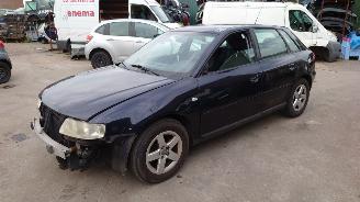 Uttjänta bilar auto Audi A3 8L  2001 1.8 20v APG EGV Blauw LZ5L onderdelen 2000/11