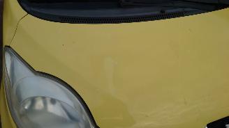 Peugeot 107 2006 1.0 12v 1KRFE Geel KBL onderdelen picture 7