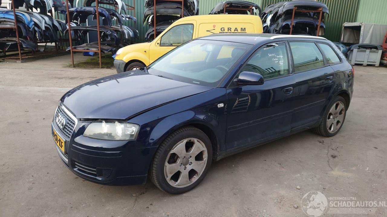 Audi A3 8P 2006 1.6 FSI BLF HBM Blauw LZ5J onderdelen