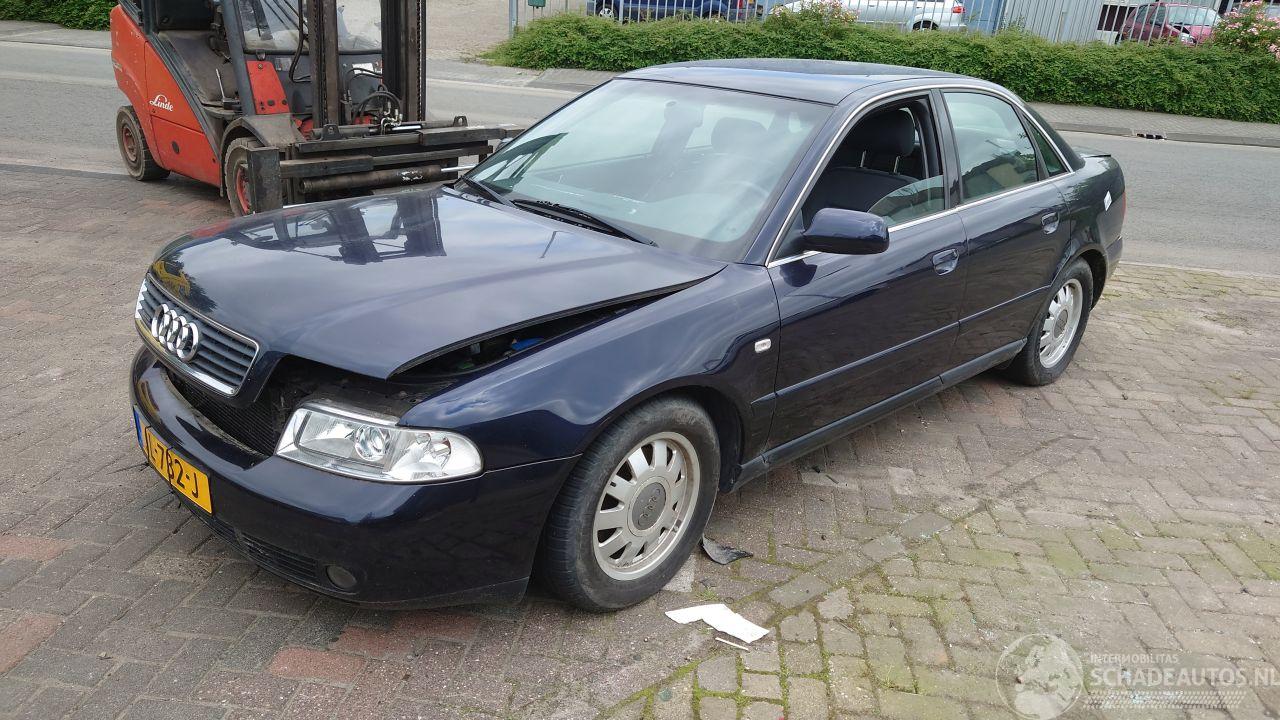 Audi A4 1999 B5 2.5 TDI AFB DEY Blauw LZ5L onderdelen
