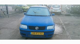 krockskadad bil vrachtwagen Volkswagen Polo Polo III (6N2), Hatchback, 1999 / 2001 1.4 2000/7