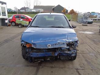 Vrakbiler auto Fiat Punto Punto II (188) Hatchback 1.9 JTD 80 ELX (188.A.2000) [59kw]  (09-1999/09-2001) 2001/2