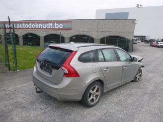 Purkuautot passenger cars Volvo V-60 2.0 D  D4204T9 2015/12