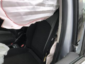 Citroën C4-picasso 1.6 HDI    7 PLACES picture 6