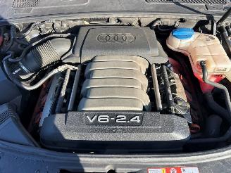 Audi A6 2.4 V6 24V Sedan 4Dr Benzine 2,393cc 130kW (177pk) FWD 2004-05/2008-10 (4F2) BDW picture 26