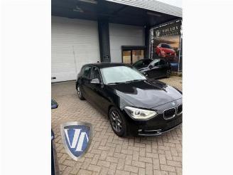 krockskadad bil auto BMW 1-serie 1 serie (F20), Hatchback 5-drs, 2011 / 2019 114i 1.6 16V 2013/11