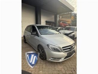 Purkuautot passenger cars Mercedes B-klasse B (W246), Hatchback, 2011 / 2018 1.6 B-180 BlueEFFICIENCY Turbo 16V 2012/6