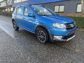 Schadeauto Dacia Sandero 1.5 dci stepway 2014/7